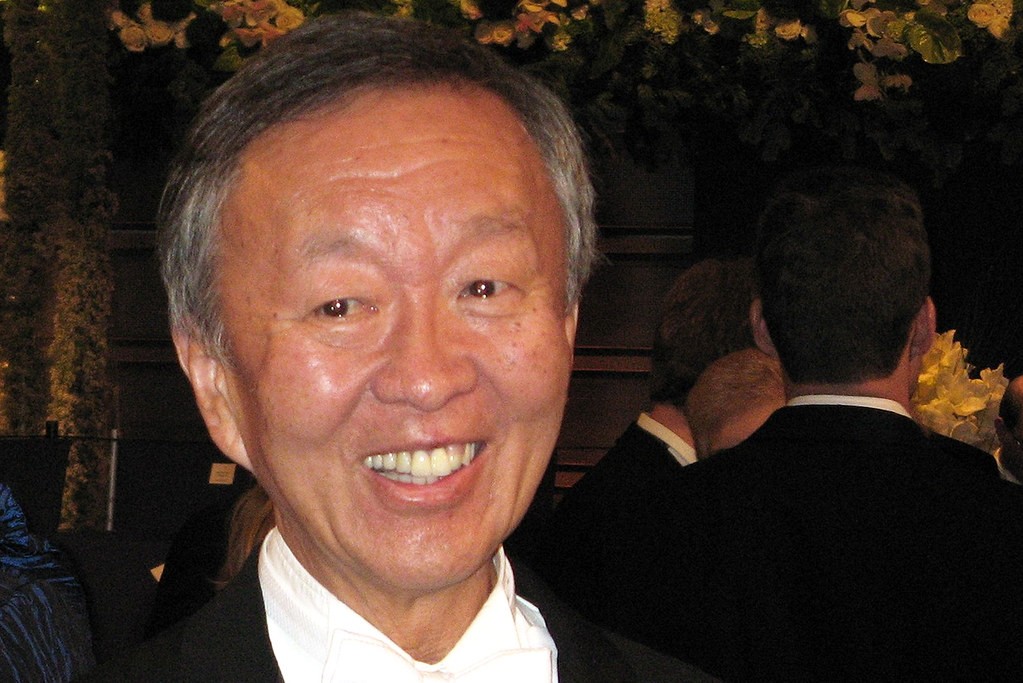 Charles K Kao
